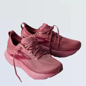 Brooks Women's Glycerin 22 Sneakers - Berry/Burgundy/Rose - Eco-Friendly Road Running Shoes with DNA Tuned Cushioning & Plush Softness for Long Distance Comfort