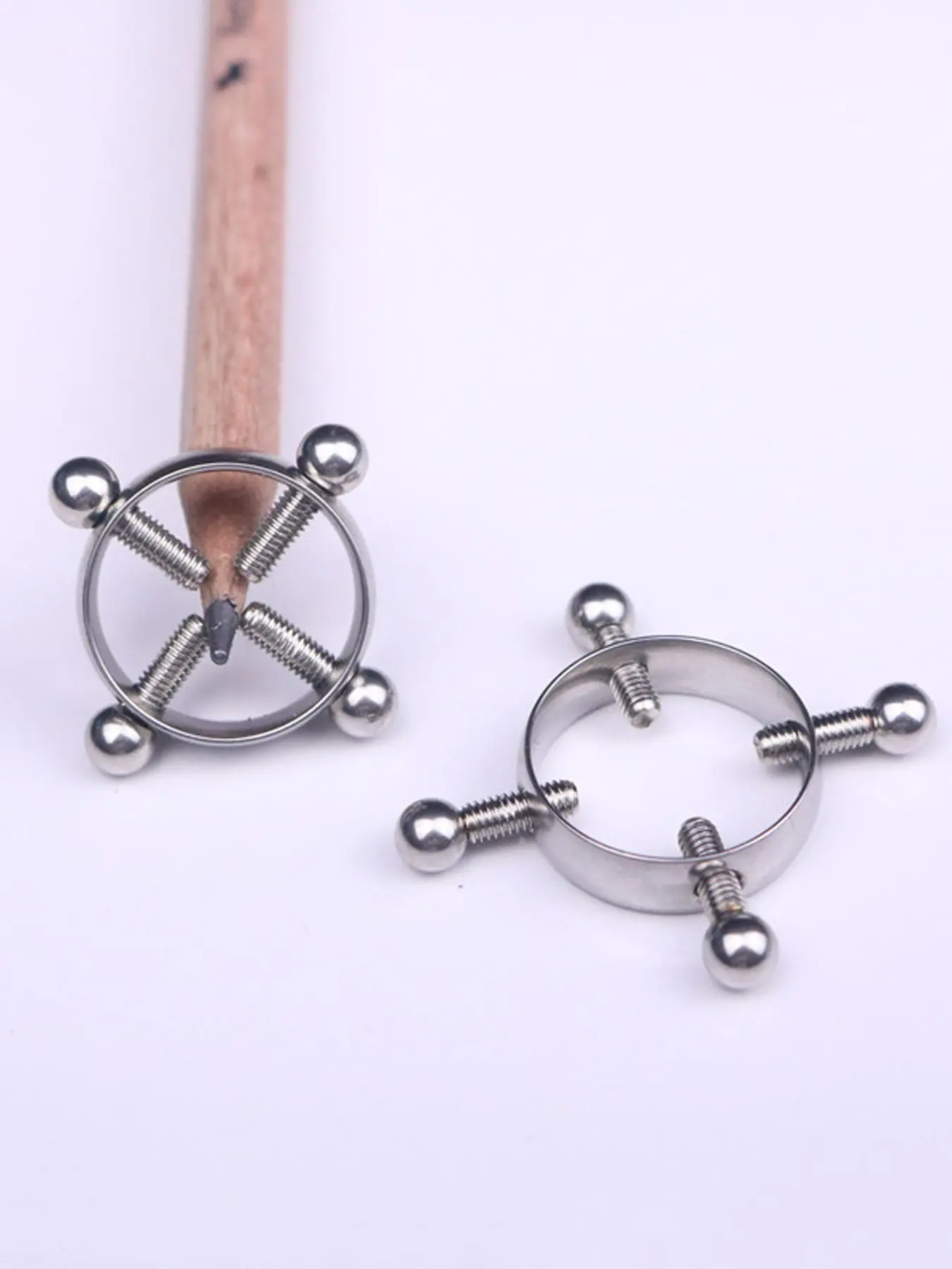 2PCS Non-Piercing Clip On Nipple Rings, Adjustable Dangling Breast Jewelry for Women Stainless Steel Faux Piercing Jewelry High Quality Jewelry Fake Nipple Piercings