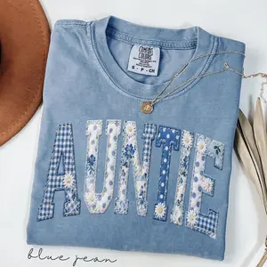 Auntie Shirt "Faux Patchwork", Aesthetic Comfort Colors Tee, New Aunt Gift from Niece, Pregnancy Announcement to Auntie, Retro Aunt Era Top