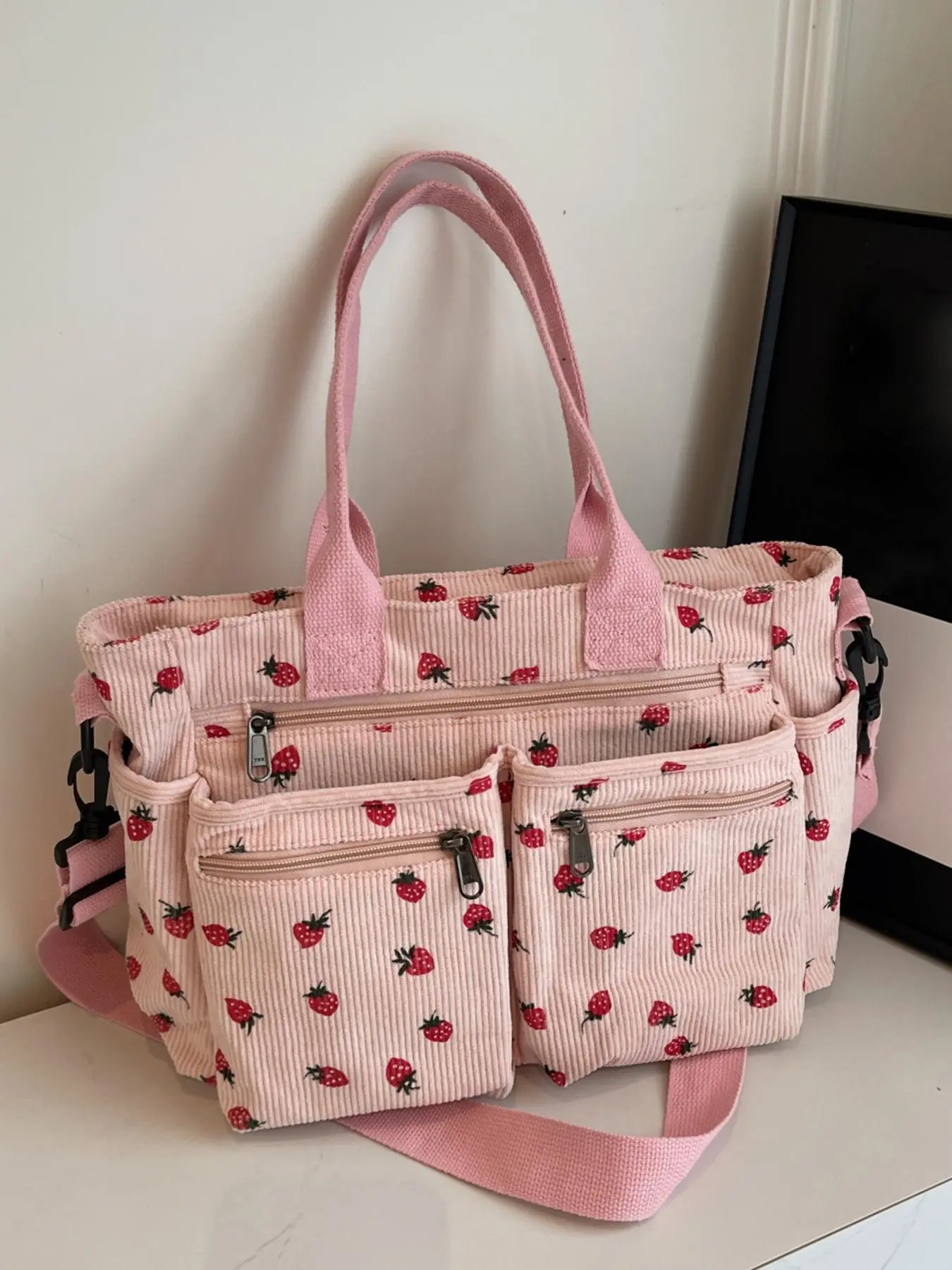 Personalized strawberry pattern women's handbag, Elegant commuter bag, equipped with multiple pockets, large capacity, adjustable zipper, suitable for daily use, practical shopping bag, Strawberry Themed Bag, Fashionable Daily Crossbody
