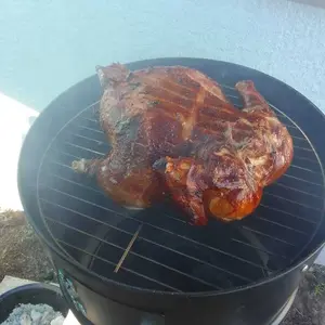 Iron Spray Smoker Carbon Grill Black Outdoor BBQ Grill, Barrel Charcoal Grill，Camping Barbecue Grill for Patio Backyard Garden Picnic,Food Smoker BBQ grill Charcoal Grill Meat