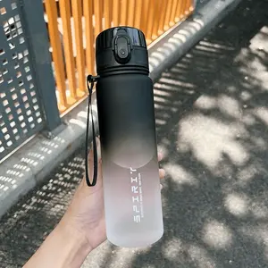 High-Style Summer Plastic Water Cup for Sports and Students, Large Capacity Unisex Drinkware, Perfect for Fitness Enthusiasts