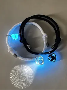 Night Glow Heart Projection Personalized Couples Bracelet, Cute Style Love Message Bracelets Gift Set, 100 Languages I Love You, Perfect for Lovers, Heart Shaped Bracelet, Xoxo Style Bracelet, Matching Heart Bracelets