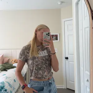 EMMIOL Low Waist Denim Skirt Skorts Mini Denim Shorts Bodycon Mini Jean Skirt Vintage Y2K Skirt for Women - Casual Style Regular Fit Above Knee Cotton Material Multi Belt Loops Chic Womenswear Machine Washable Summervibes