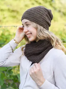 Squeeze Me Infinity Cowl <br/><small>knitting pattern</small>