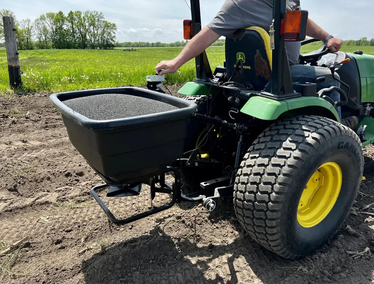 212 MAIN 12V 3-Point Vinyl-Coated Seed Spreader, Includes 12V Power Source, Rain Cover, and Tractor Hitch Compatibility (Garden & Hardware Specialty Tool)