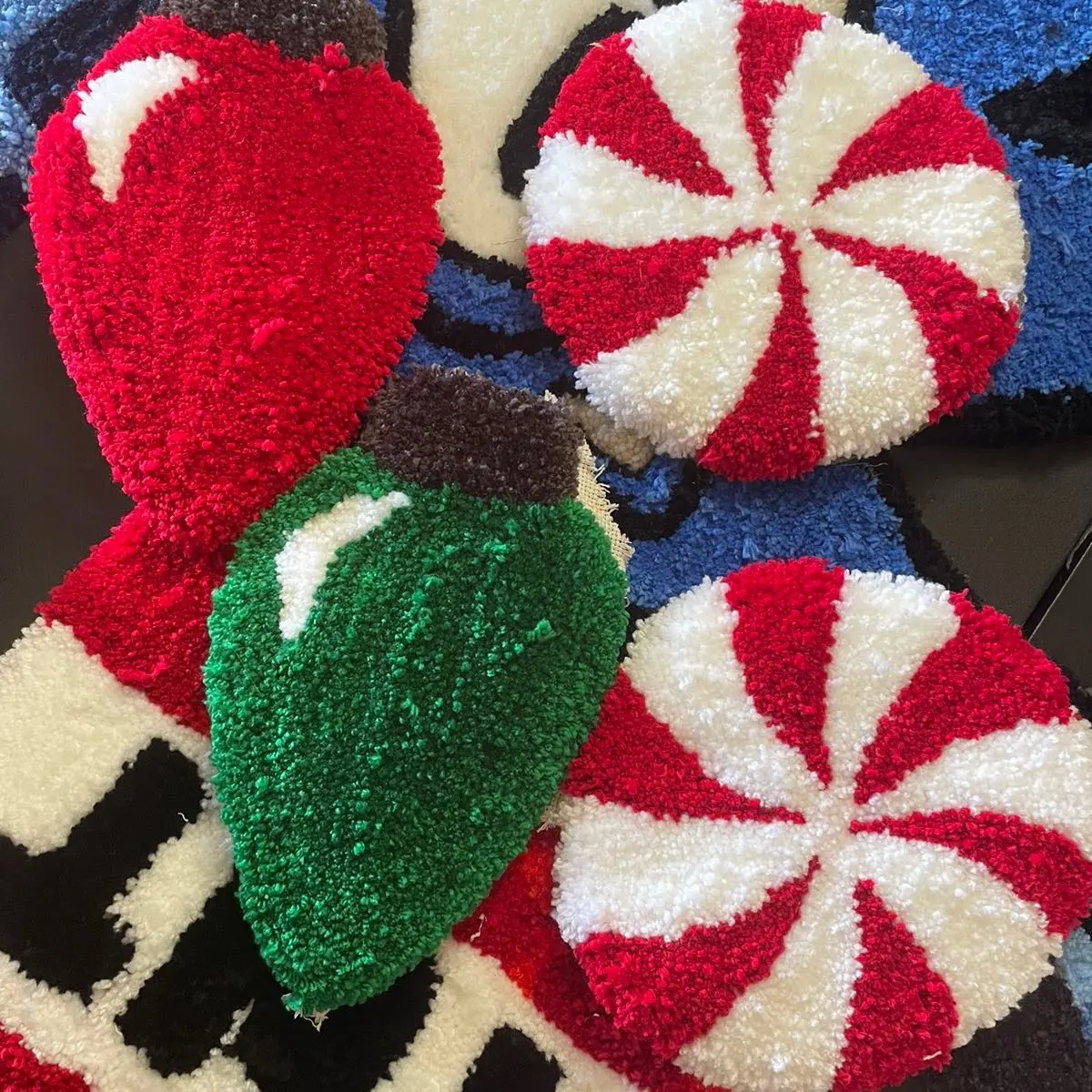 Christmas mug rugs