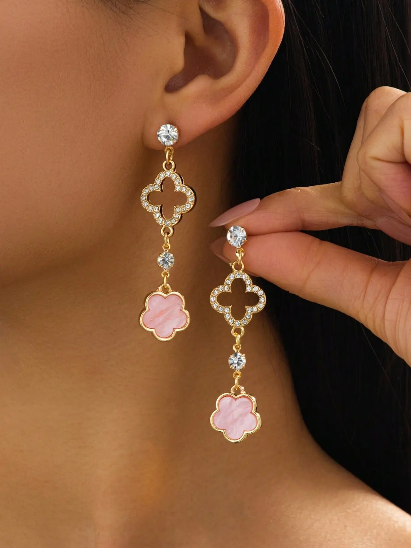Elegant Clover Pendant Earrings, Luxurious Hollow Design, Summer Beach Jewelry, Women's High-End Fashion Accessories