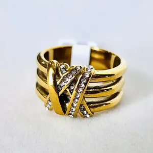 Criss Cross Ring