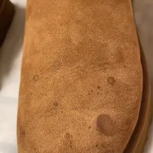 Suede and Nubuck Kit for Shoes, Boots, Bags & More – LEATHER Honey Care Cleaner, Protector, Brush & Eraser, Non-Toxic Water-Repellent Kit for Suede, Nubuck, Uggs & Alcantara, USA-Made