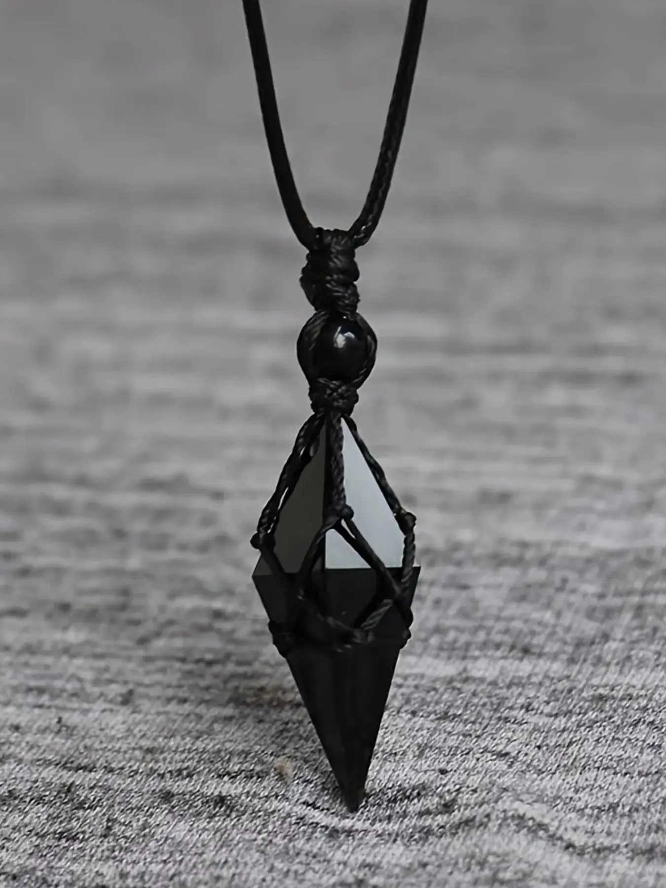 Bohemian Natural Obsidian Pendant Necklace, Unisex Adjustable Length, Handmade Jewelry, Exquisite Gift for All Occasions, Witchy Jewelry, Dainty Boho Style Necklace