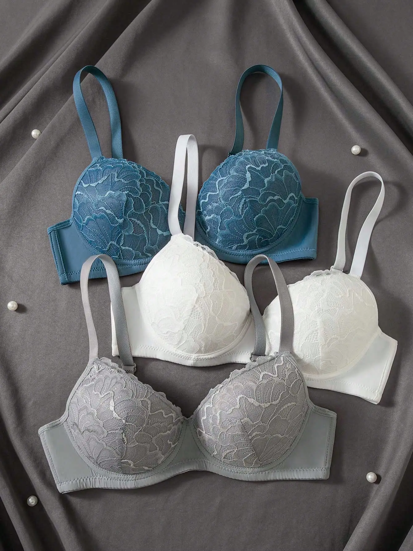 3pcs Sexy & Elegant Lace Patchwork Women's Lingerie Set 3pcs Sexy & Elegant Lace Patchwork Women's Lingerie Set