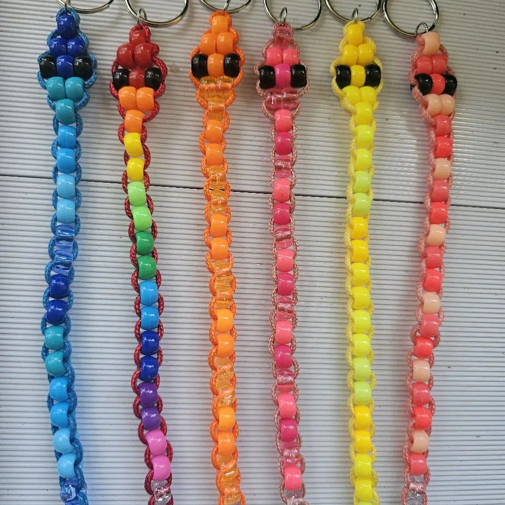 Snake Pony Bead Kandi Keychain, Handmade Stylish Practical Casual 80s-90s Nostalgic Trending Animal Fidget Accessory, Gifts for Boyfriend