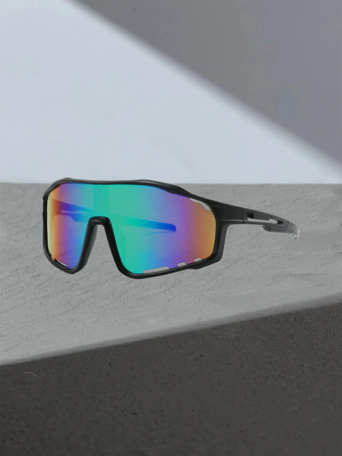 Unisex Solar Glasses, Outdoor Sports Protection Eyewear, Cycling Sun Shades, Essential Gear for Skiing & Hiking, Durable Design