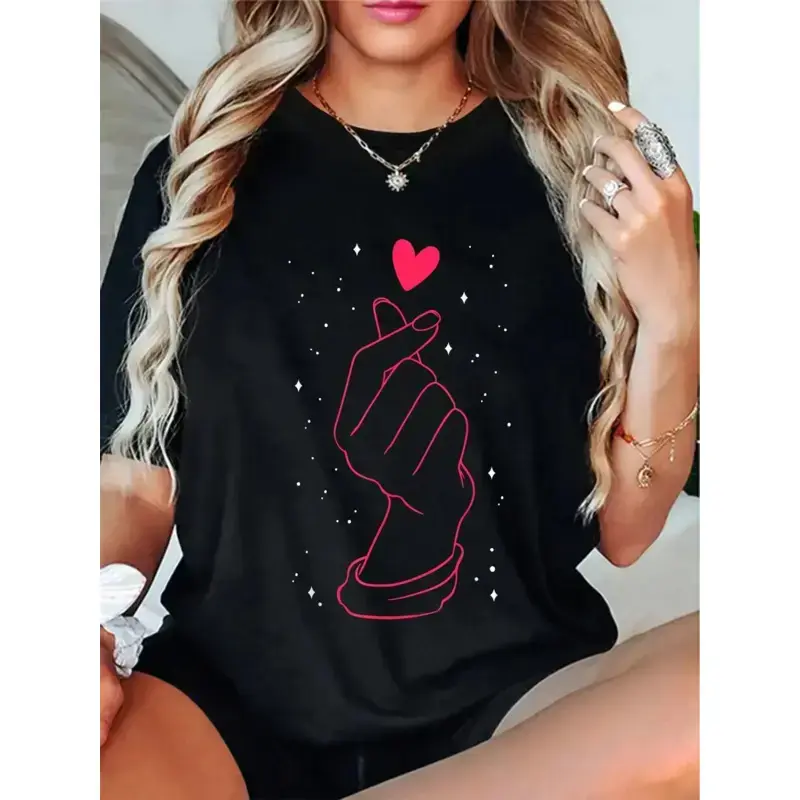 Korean Finger Heart Saranghae Graphic T-Shirt | 100% Cotton Kpop Fans Casual Crewneck Short Sleeve Tee Women Korean Music Lover Gift