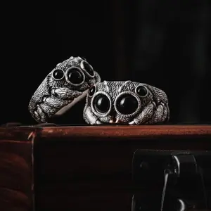 Black Agate Jumping Spider Ring Personalized Fashion Animal Open Rings Adjustable Opening Electroplated Copper Statement Ring