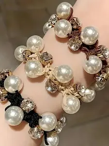 A pearl/rhinestone decorative headband - high elasticity headband, elegant decoration, suitable for daily wear, vacation and dating occasions, and also a surprising exquisite small gift