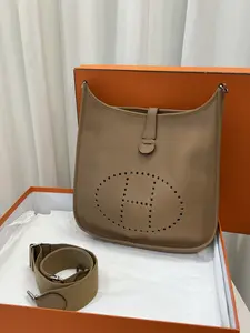 Pre-owned HERMÈS Leather Crossbody Bags Hermes Evelyne TPM Beige de Weimar Clemence Bag Gold Hardware