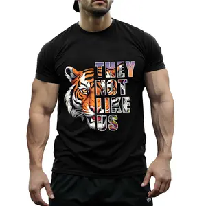 Game Day Soft Breathable T-Shirt for Men Moisture Wicking Summer Casual Top Loose Fit Crew Neck with Vibrant Tiger Graphic for Sports Events or Daily Wear