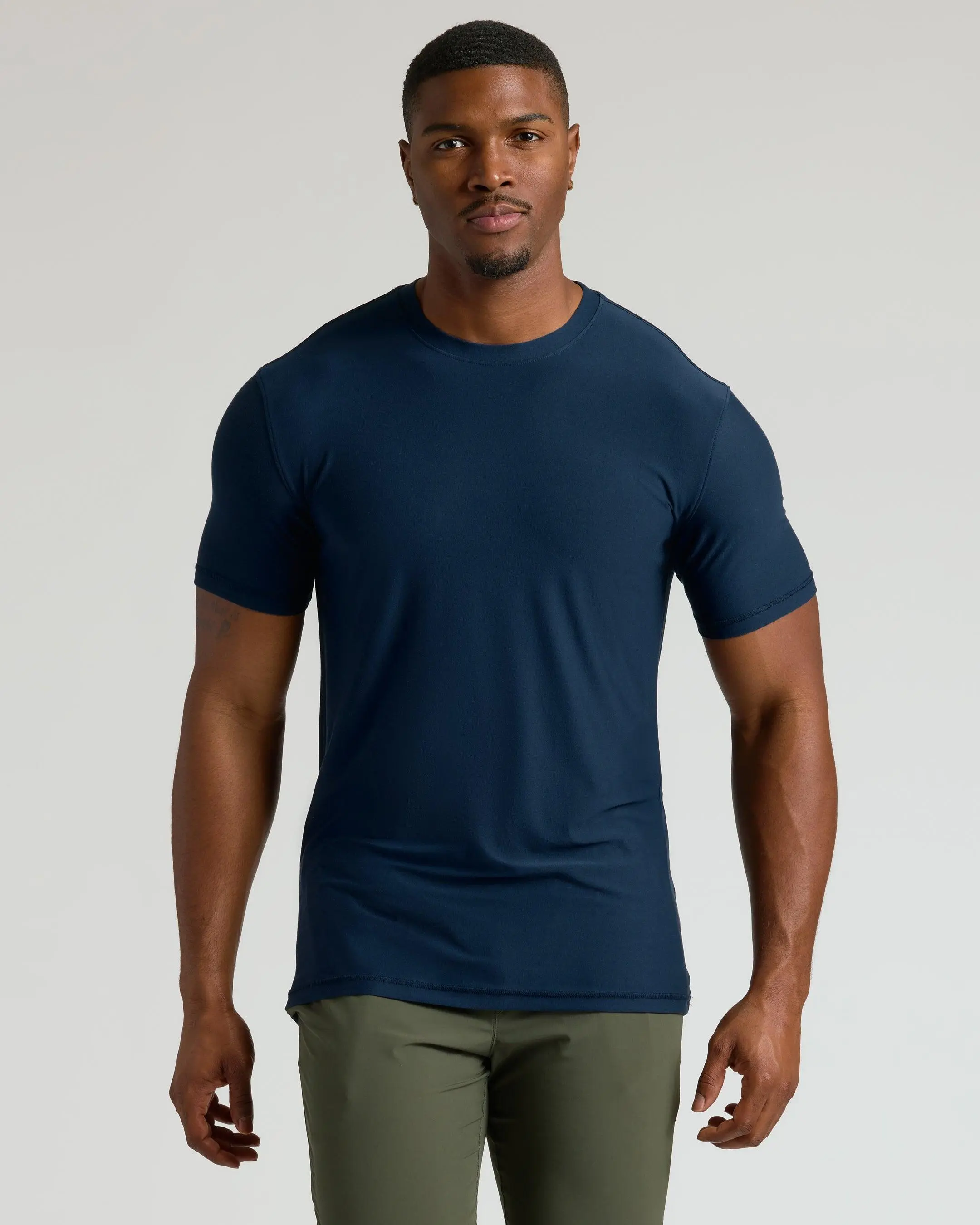 True Classic Men's Tall Active Crew Neck 2.0 – Stretch Performance Fit, Moisture-Wicking, Odor Control, Extended Length for Taller Builds