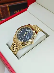 Luxury Moon Window Watch Series, Quartz Waterproof Watch, Round Dial, Waterproof Calendar Display, Butterfly Buckle Stainless Steel Strap, Fashion Men's Watch