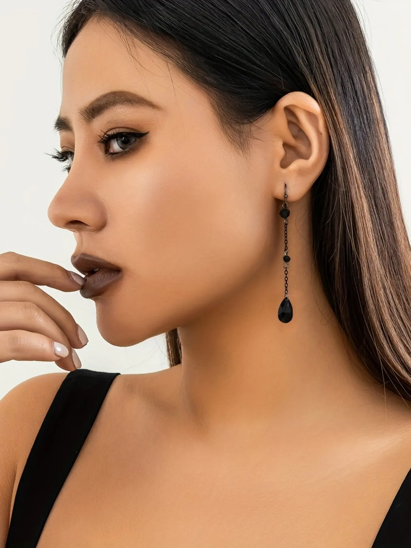 Dark Gothic Style Black Artificial Crystal Pair of Water Drop Pendant Earrings Teardrop Earrings Dangle Earrings Unique Design Earrings - Suitable for Halloween, Christmas Dance Party or Daily Wear