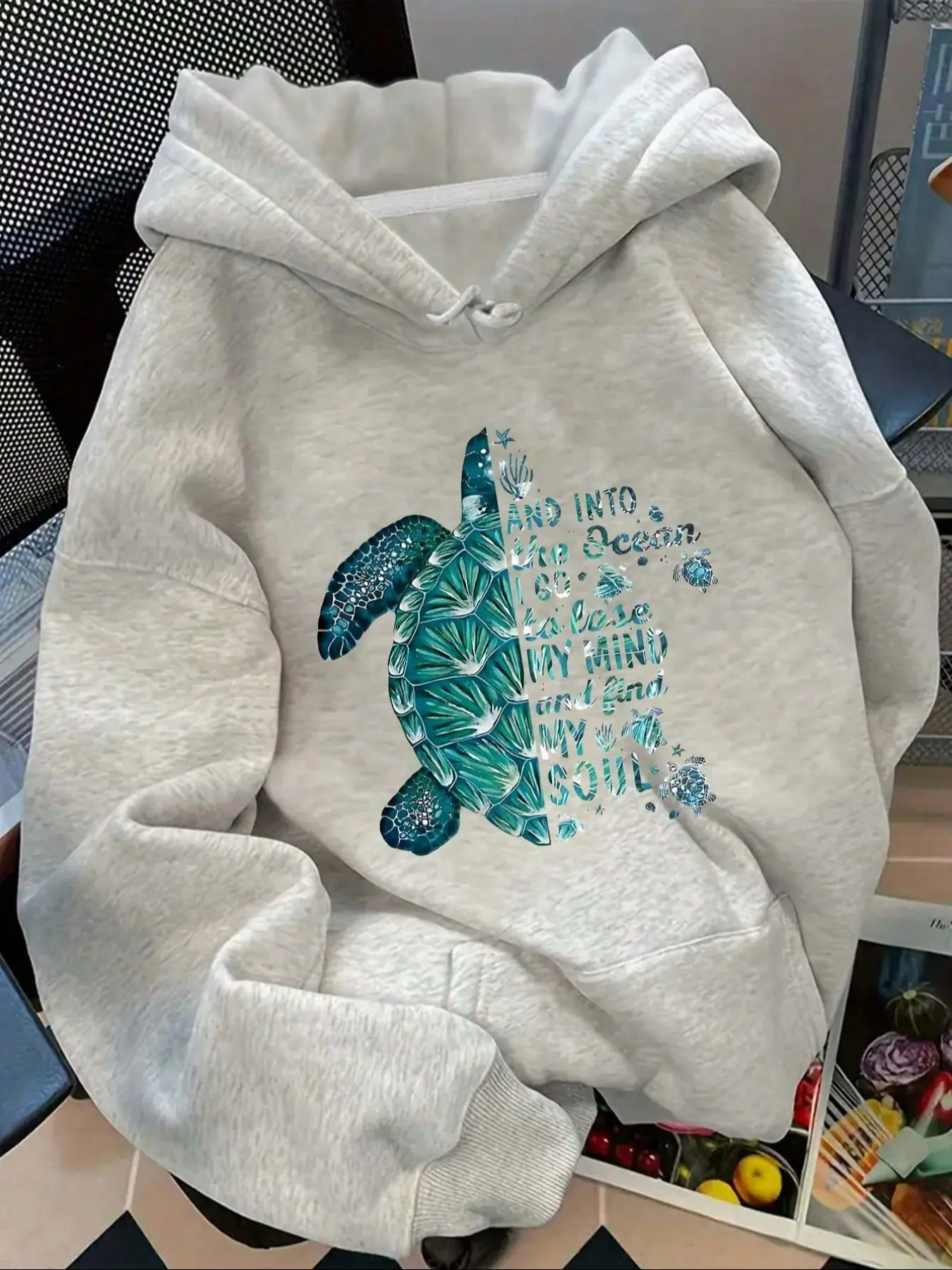 Women's Loose-Fit Knit Hooded Sweatshirt, Turtle Print, Casual Fall & Winter Wear, Fashionable Drawstring Pocket Design, Womenswear
