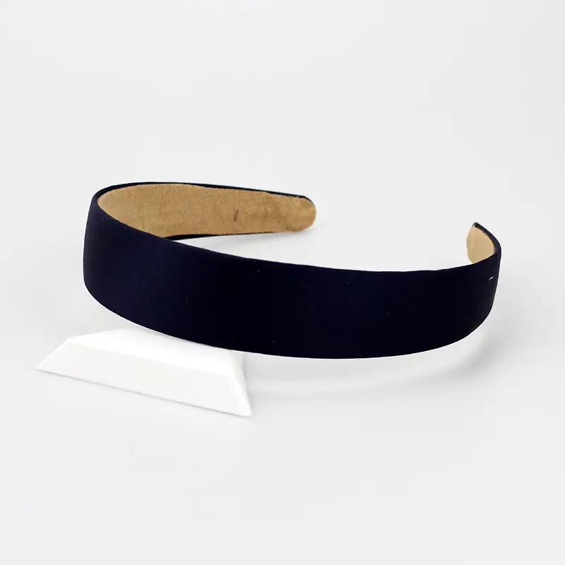 Chic Satin-Like Black/White Headband - Instantly Elevate Any Outfit hair