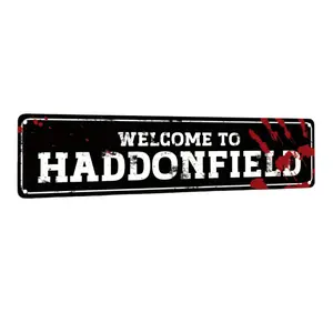 1pc of Horror Film Road Sign, Vintage Metal Plaque for Wall Decoration in for man Cave, Relaxation Room, Bedroom, Club, Garage, Or Bar, Measuring 3.9 X 15.7 Inches, Welcome to Haddonfield Street Sign