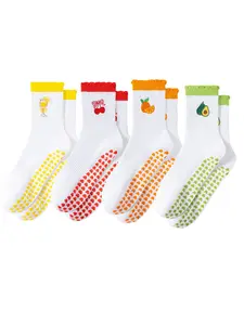 4 Pairs Cute Casual Women's Non-Slip Yoga Socks, Multi-Color Patterns, Ideal for Yoga and Pilates, Indoor Outdoor, Breathable, All Season Socks
