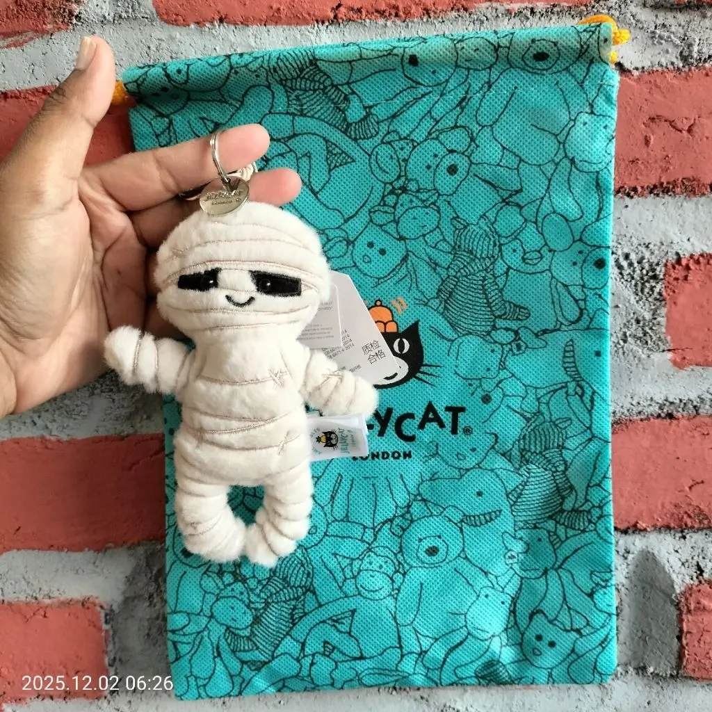 Jellycat Mummy Bob Bag Charm – Cute Halloween Plush Mummy Keychain, Soft Collectible Backpack Charm, Spooky Kawaii Bag Accessory, Gift for Jellycat Fans