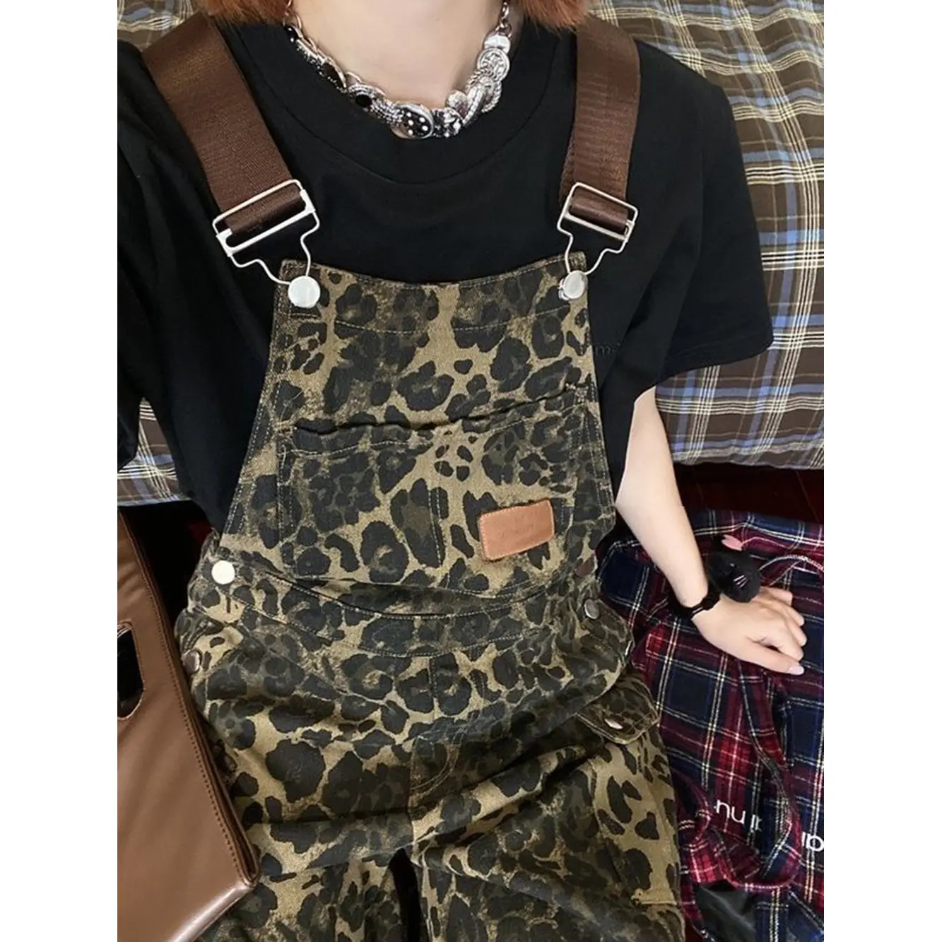 Spicy Girl Leopard Print Denim Overalls for Petite Women Loose Fit Slimming Casual Wide-Leg Cargo Jumpsuit Cargo Style