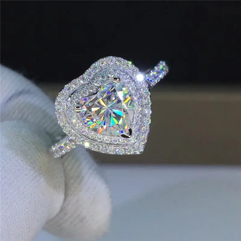 Huitan Timeless Style Love Shaped Cubic Zirconia Wedding Rings Women Luxury Proposal Engage Ring Anniversary Gifts Heart Jewelry