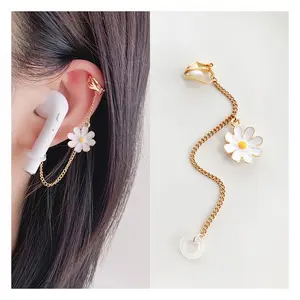 Set of 4 • Wireless Earphone Anti-Loss Clips • Trendy And Vibrant Daisy Earphone Protection Chains • Ideal for Safeguarding Earphones During Holiday Travels
