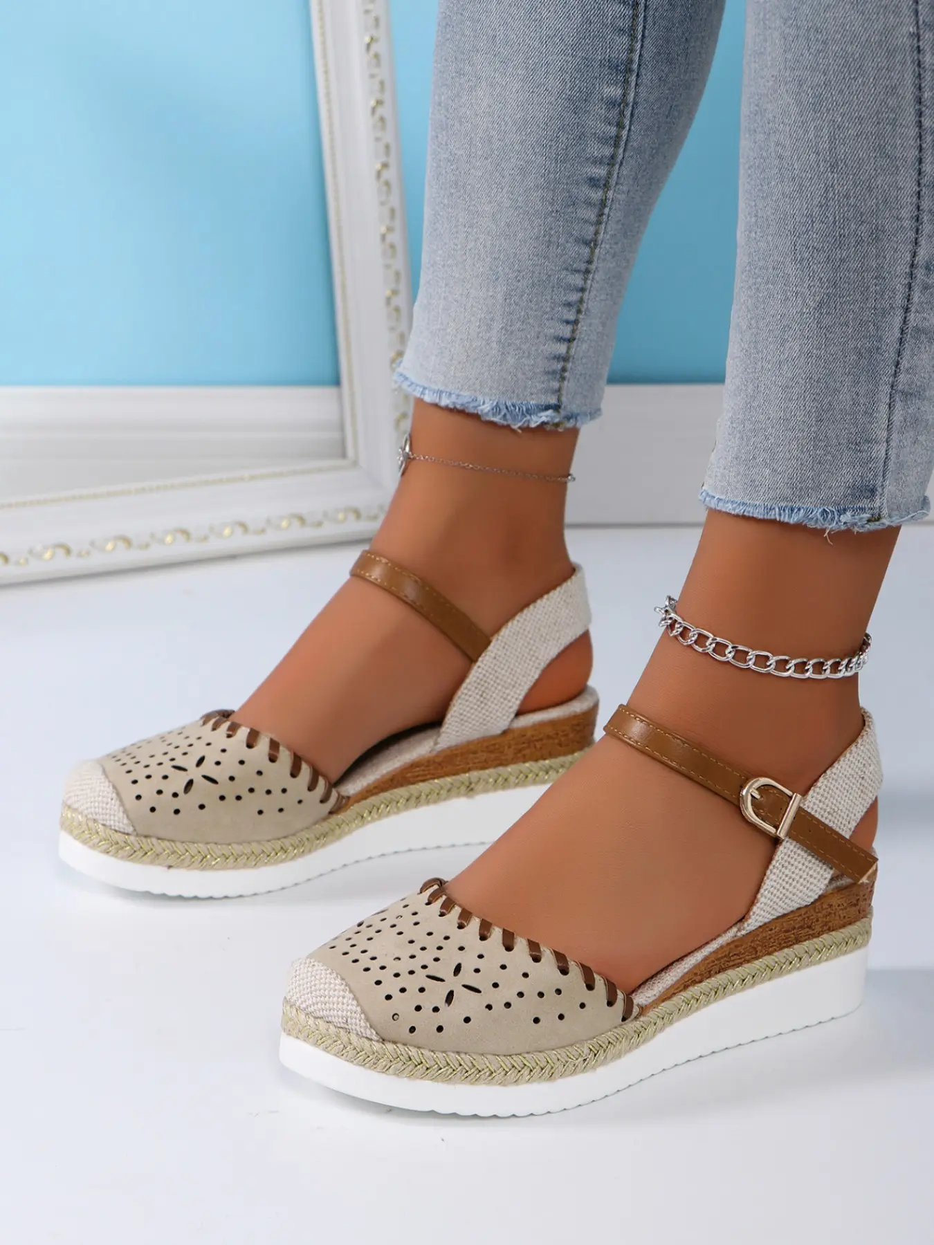 Women's Heeled Sandals, Slimming Wedge Shoes, Fashionable Summer Footwear, Elegant Party Shoes, High Wedge Heels, Exquisite Heels, Ideal for Daily Wear, Travel, Parties, Birthday Celebrations