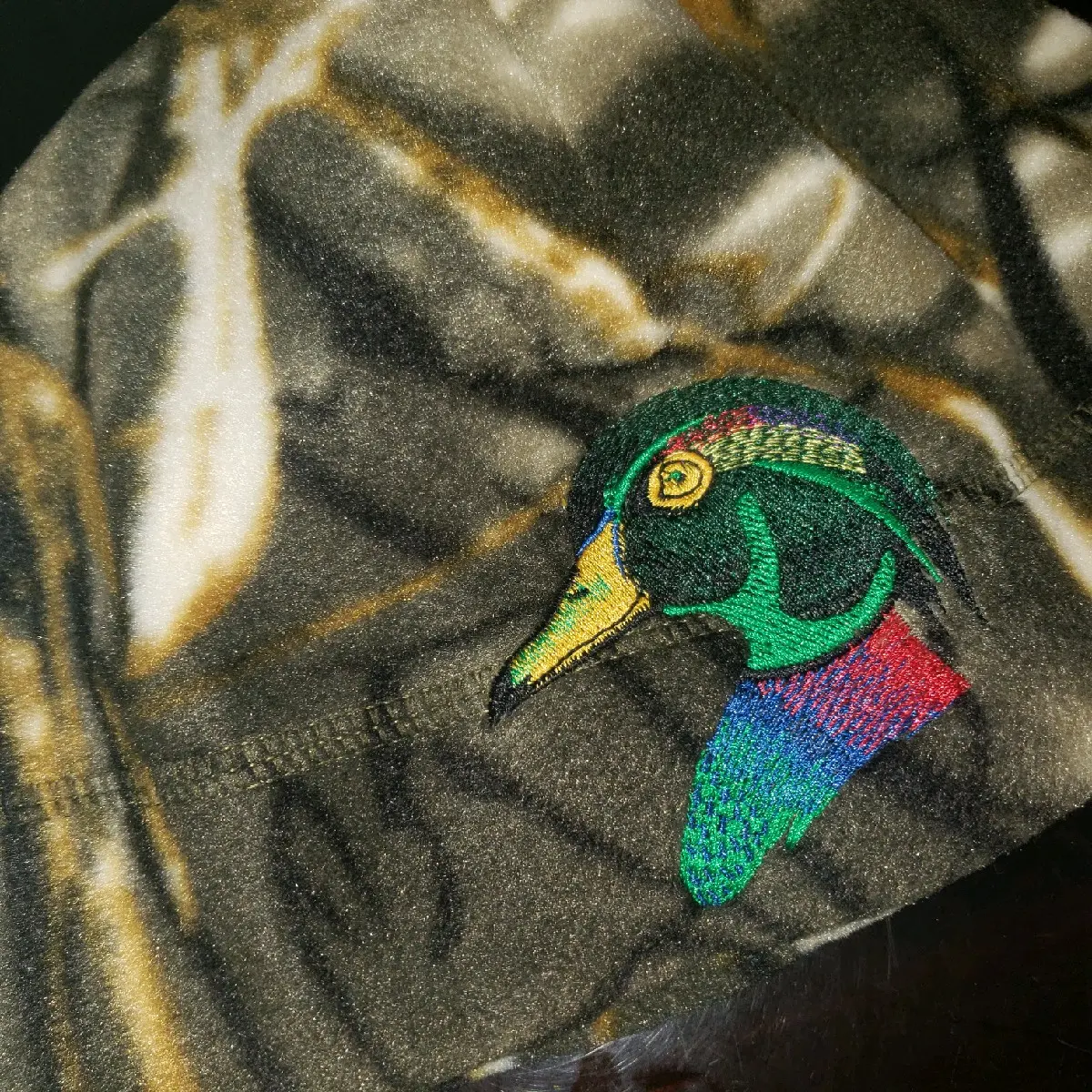 Male Camouflage Fleece Beanie - Snug Fit Casual Outdoor Cold Weather Headwear with Duck Embroidery