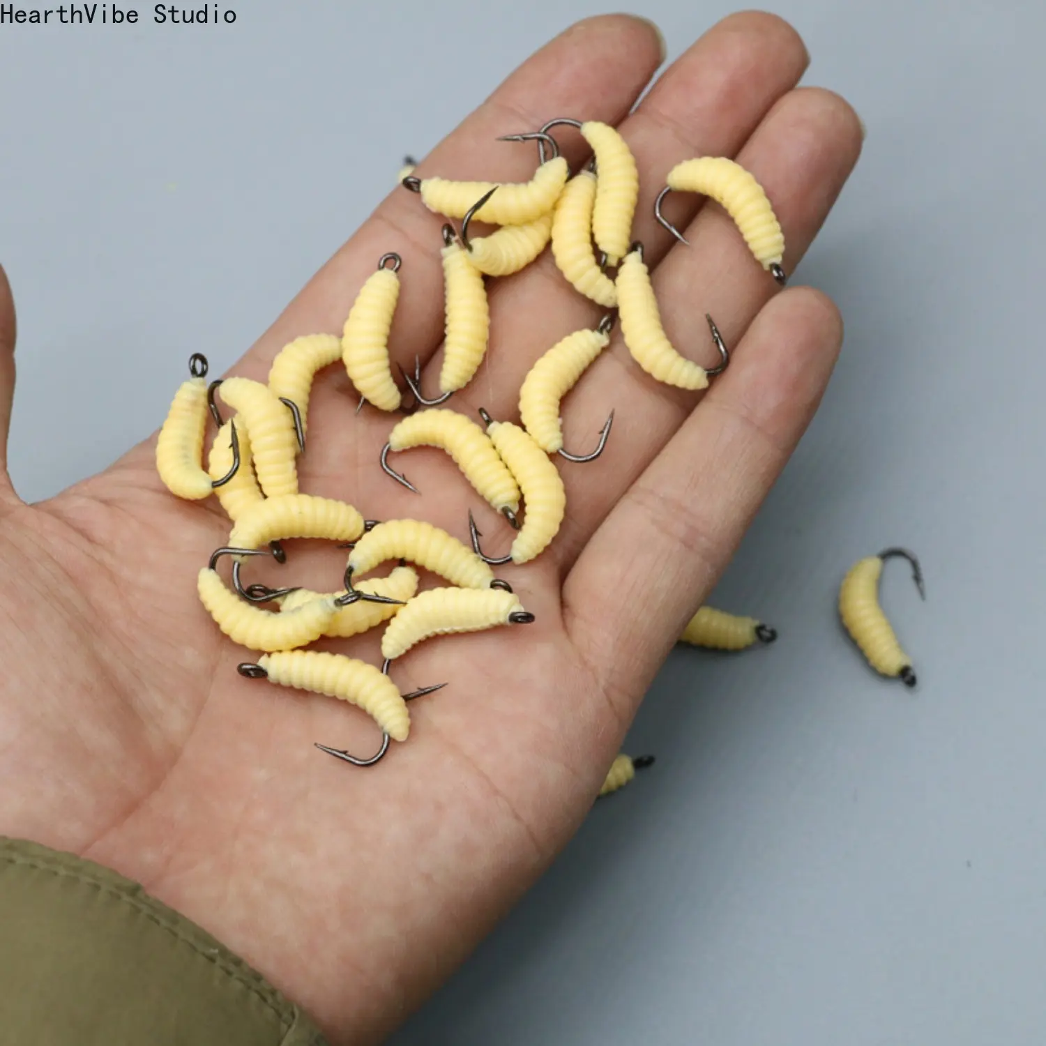 Luya bait hooked mealworm 20mm0.45g bionic hooked maggot soft bait fake bait set cross-border wholesale