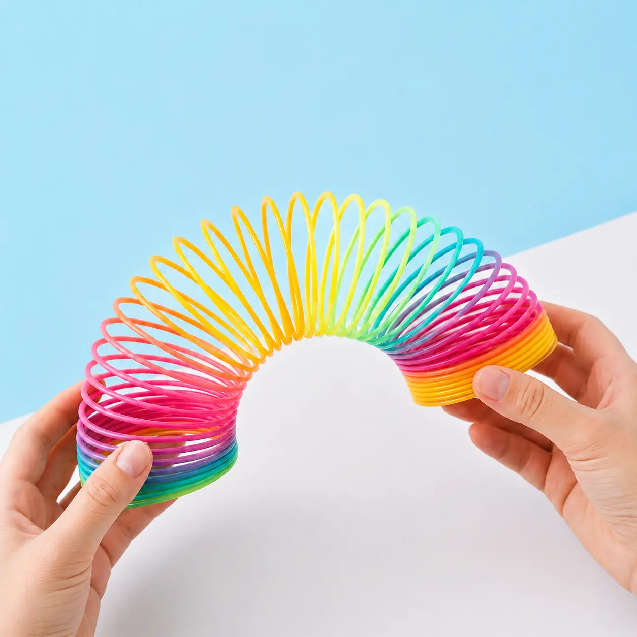 Rainbow Magic Spring Toy for Kids, 2.5 Inch Mini Magic Coil Toy, Stretchy Spiral  Sensory Fidget Toy for Boys Girls, Fun Party Favor Gifts, Stress Relief Desk Toys for Children