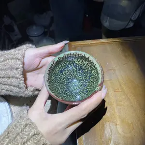 Master Jianzhan handcrafts tea cups
