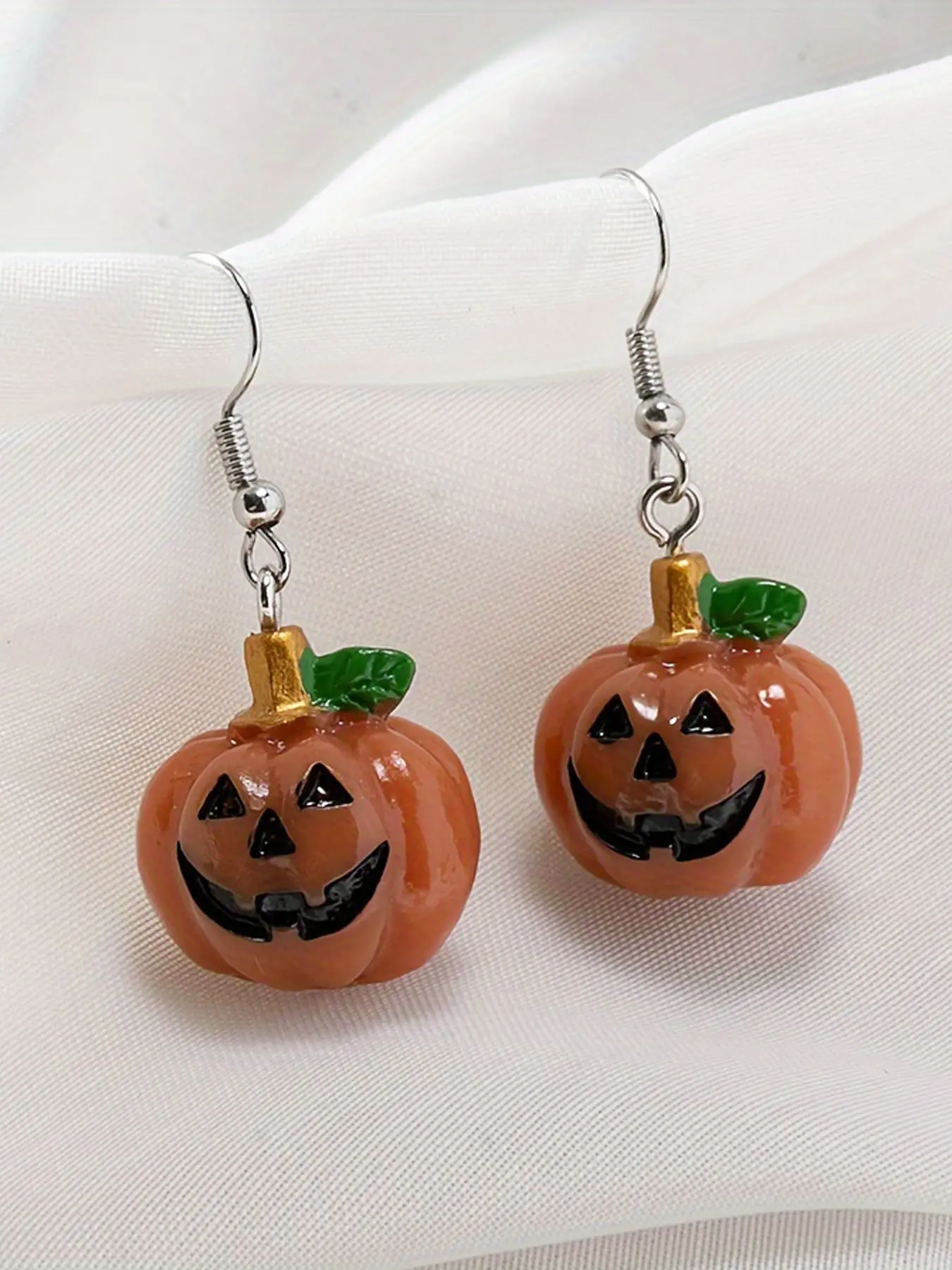 Halloween Pumpkin Earrings - 1 Pair Funky, Trendy Playful Design Resin Jack O'Lantern Smile Face Dangle Earrings for Couples, Unisex Party Jewelry Accessory Gift