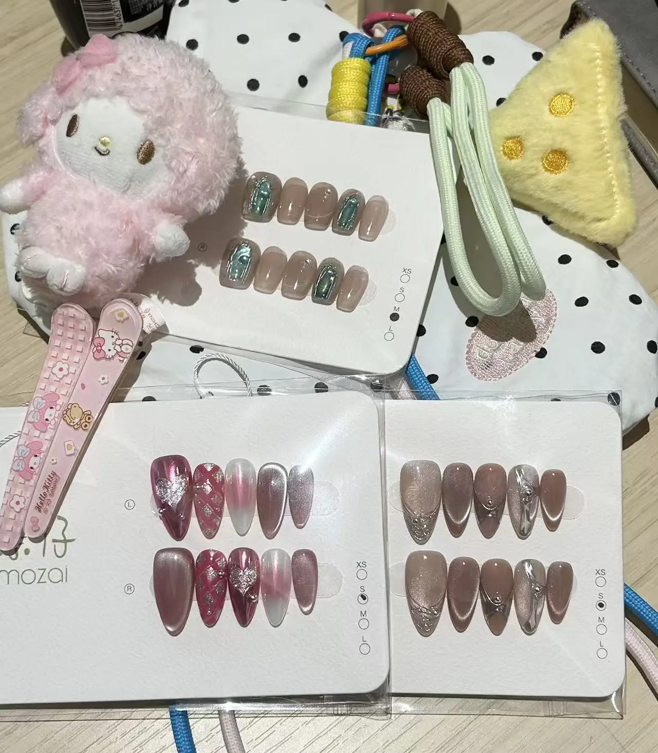 Press-On Nails Handmade Christmas Nail Inspo - White & Pink Striped Design for Festive Looks