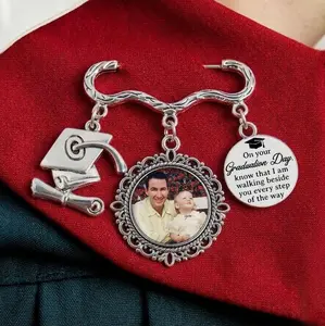 Custom Memorial Photo Pin for Graduation, Keep Loved Ones Close on Graduation Day Photo & Text Lapel Pin, Memorial Gift for New Graduate Class of 2026 In Memory Keepsake Lapel Pin