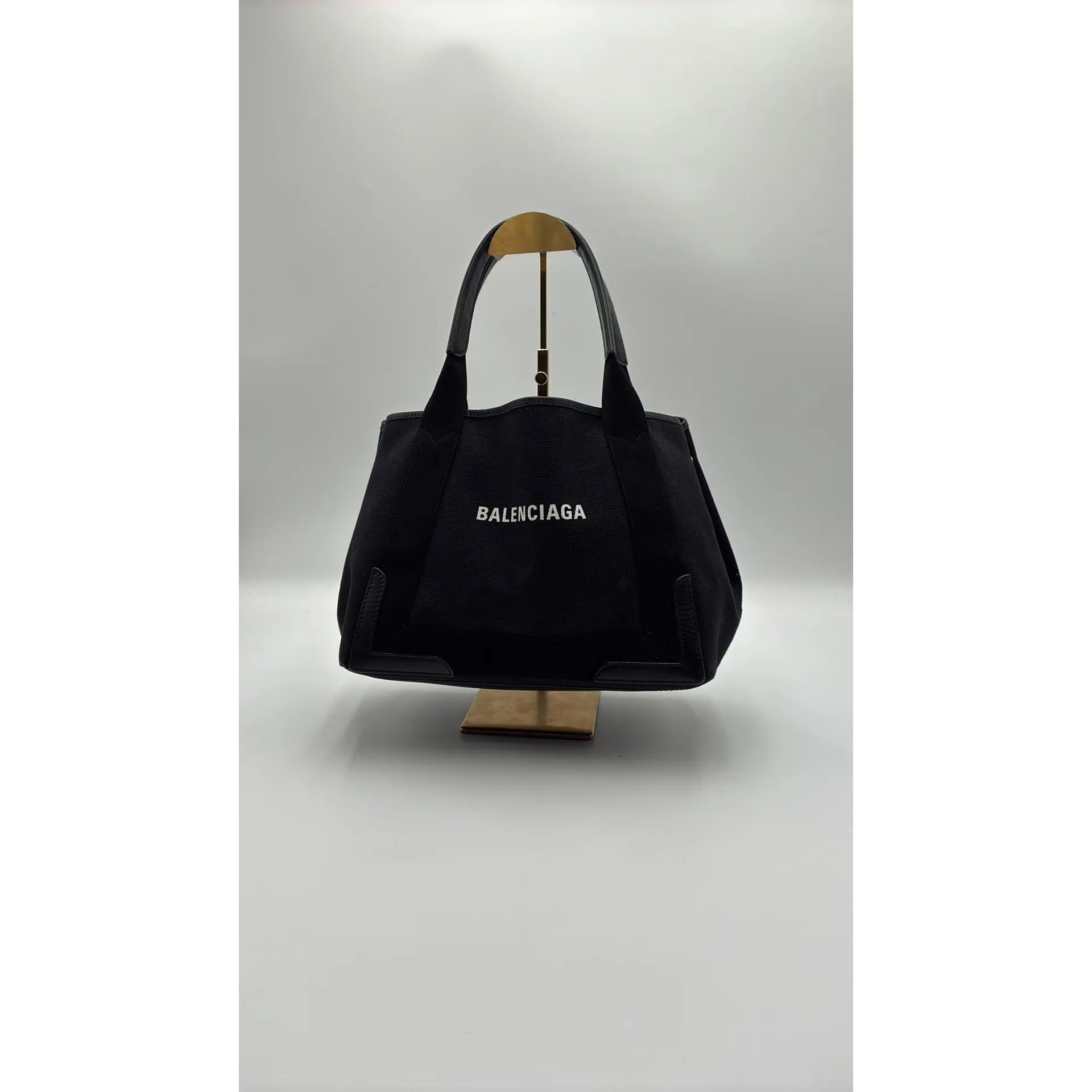 Pre-owned Leather Luxury Bags & Accessories Balenciaga Canvas Small Bag, Black Date Code: 33999331000W002122. Entrupy ID: 83YKMGC.