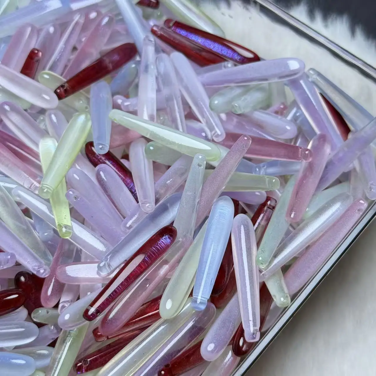 【A250】Long Teardrop Top‑Drilled Glass Beads, Suitable for Bead Stringing 75ml