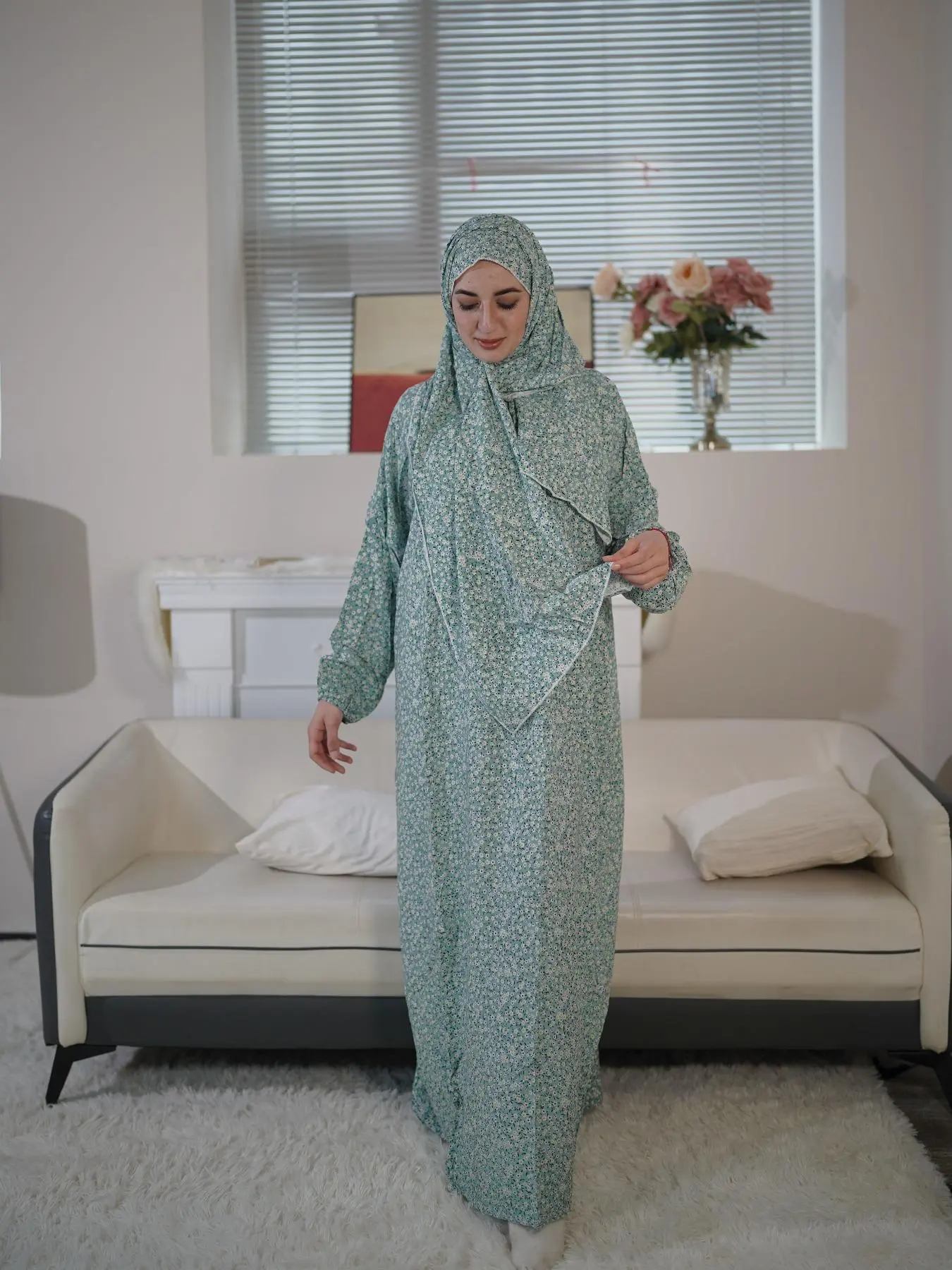 Women's Floral Print Long Sleeve Maxi Muslim Dress with Scarf, Elegant Bishop Sleeve Hooded Robe, Ladies Islamic Clothing for All Seasons, Modest Muslim Outfits, Modest Style Dress, Islamic Modesty Clothes