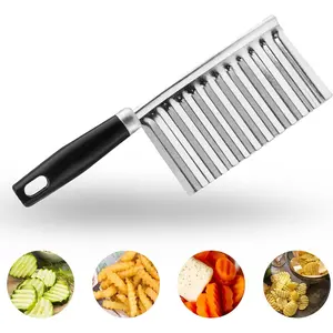 Stainless steel wave-shaped cutting knife - Flower-shaped serrated vegetable cutter, effortlessly cuts out decorative waves, a great helper for creative plating