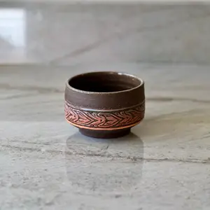 Charcoal Clay Tumbler, Red and Blue Detail