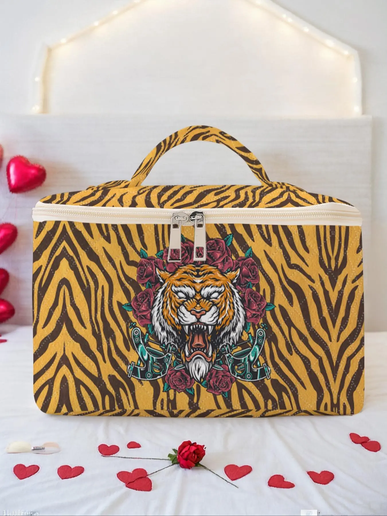 Tiger Pattern Makeup Bag, Large Capacity Travel Toiletry Bag, Portable Travel Makeup Bag, Zipper Makeup Organizer Pouch, Versatile Storage Bag, Travel Cosmetic Bag, Cosmetics Bag, Cosmetic Travel Bags, Travel Accessory