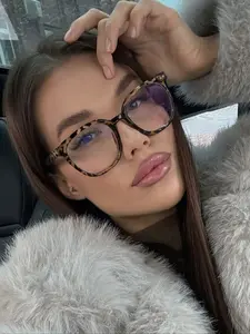 Lightweight Unisex Square Frame Glasses, Suitable for Small Faces and Natural Face Shapes, Fashionable Comfort Design, Stylish Glasses