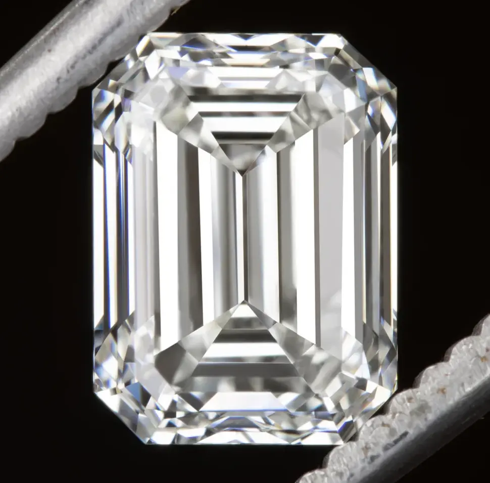 2.01CT Emerald Cut Diamond IGI Certified G Color SI1 Clarity Elegant Step-Cut Brilliance International Gemological Institute Certified